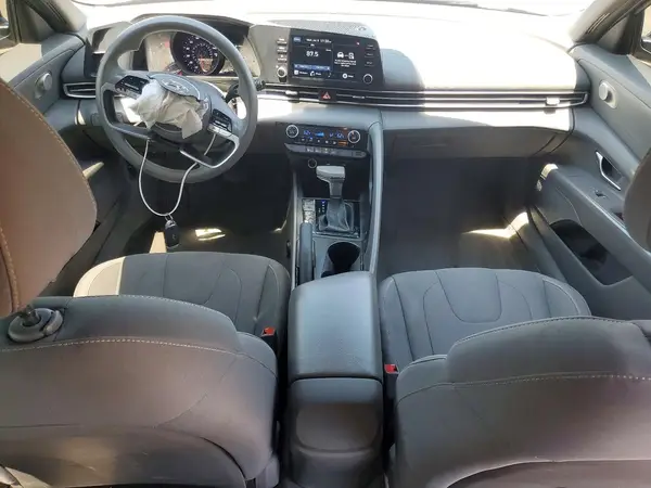 5NPLM4AG5MH007975 2021 HYUNDAI ELANTRA - Image 8