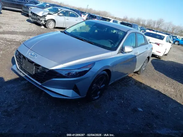 5NPLM4AG5MH010858 2021 HYUNDAI ELANTRA - Image 2