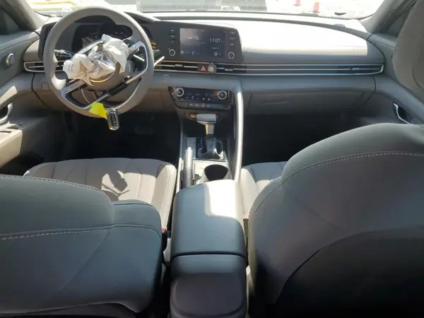 5NPLM4AG5MH026266 2021 HYUNDAI ELANTRA - Image 8