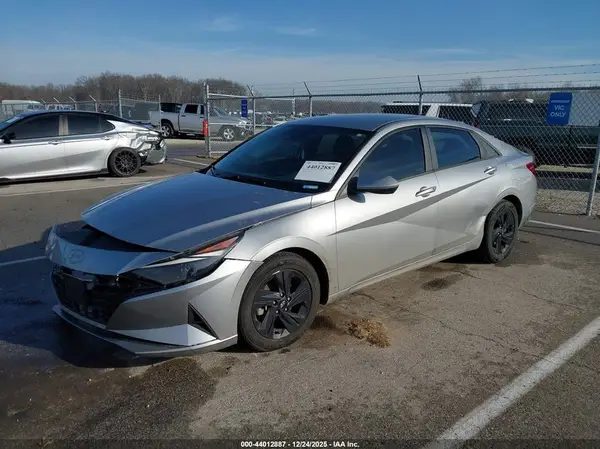 5NPLM4AG5MH039566 2021 HYUNDAI ELANTRA - Image 2