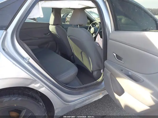 5NPLM4AG5MH039566 2021 HYUNDAI ELANTRA - Image 8