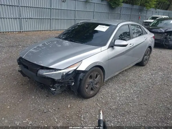 5NPLM4AG5MH045481 2021 HYUNDAI ELANTRA - Image 2