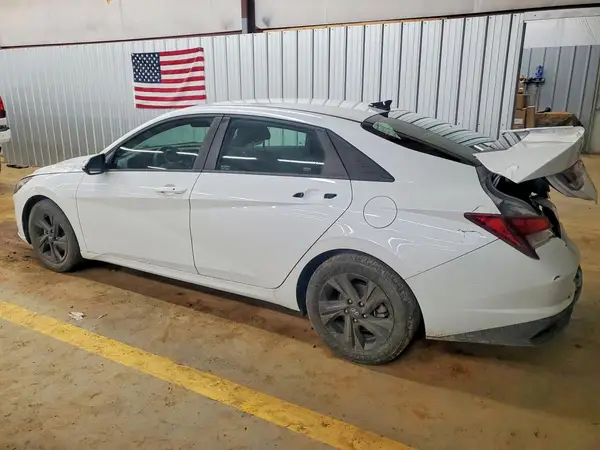 5NPLM4AG5MH048025 2021 HYUNDAI ELANTRA - Image 2