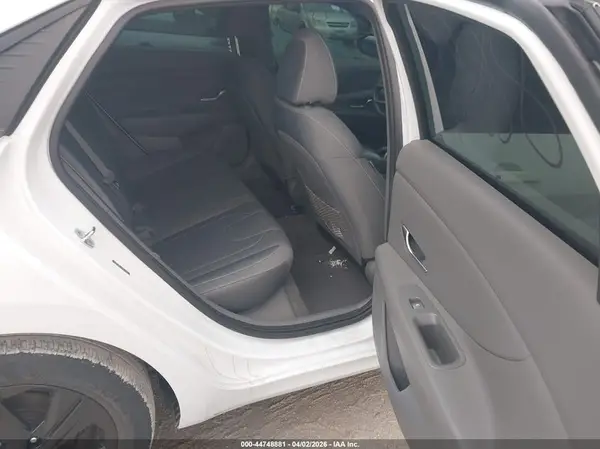 5NPLM4AG5NH055056 2022 HYUNDAI ELANTRA - Image 8