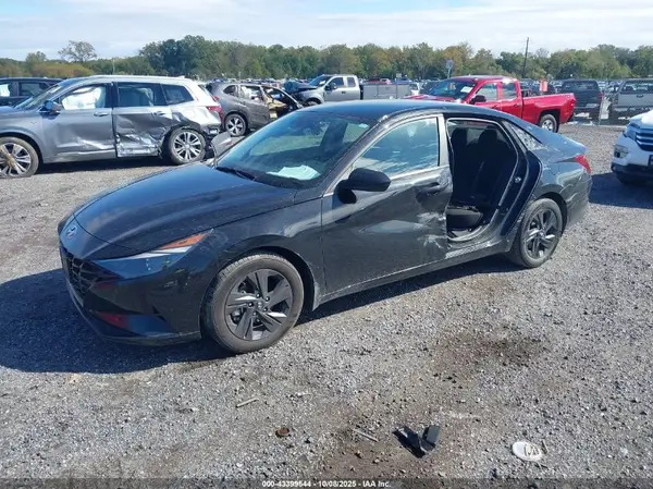 5NPLM4AG5NH058295 2022 HYUNDAI ELANTRA - Image 2