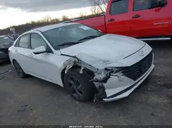 5NPLM4AG5NH065974 2022 HYUNDAI ELANTRA