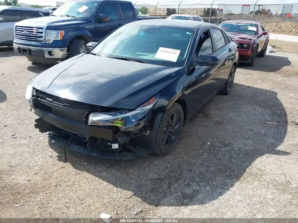 5NPLM4AG5NH067076 2022 HYUNDAI ELANTRA - Image 2