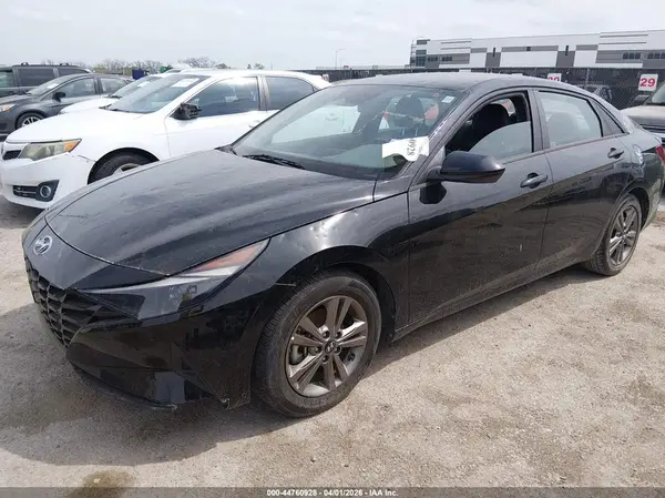 5NPLM4AG5NH068244 2022 HYUNDAI ELANTRA - Image 2