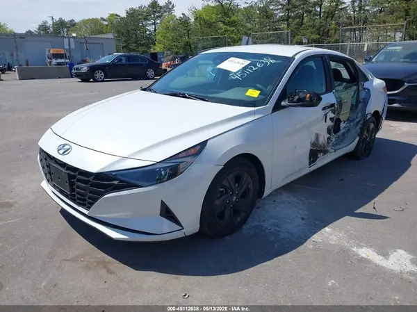 5NPLM4AG5NH072990 2022 HYUNDAI ELANTRA - Image 2
