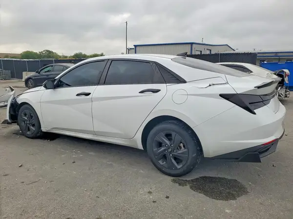 5NPLM4AG5NH074674 2022 HYUNDAI ELANTRA - Image 2