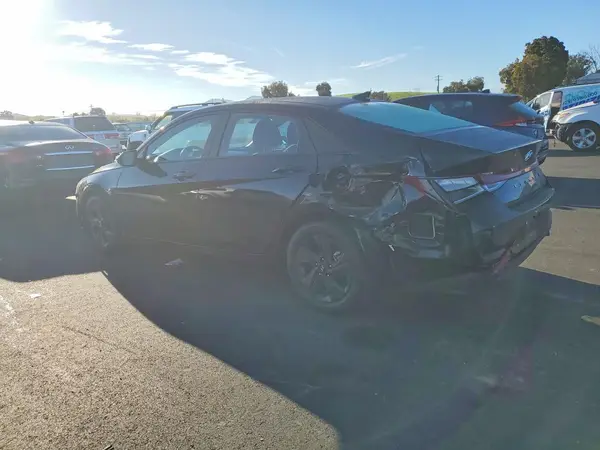 5NPLM4AG5NH075114 2022 HYUNDAI ELANTRA - Image 2