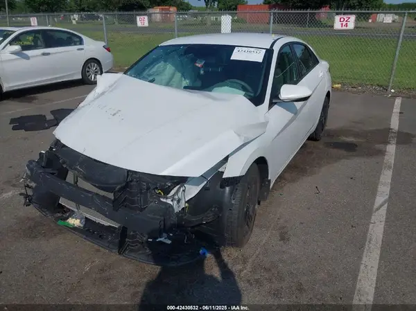 5NPLM4AG5NH081026 2022 HYUNDAI ELANTRA - Image 2
