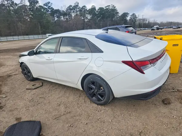 5NPLM4AG5NH085657 2022 HYUNDAI ELANTRA - Image 2