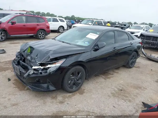 5NPLM4AG5PH101133 2023 HYUNDAI ELANTRA - Image 2