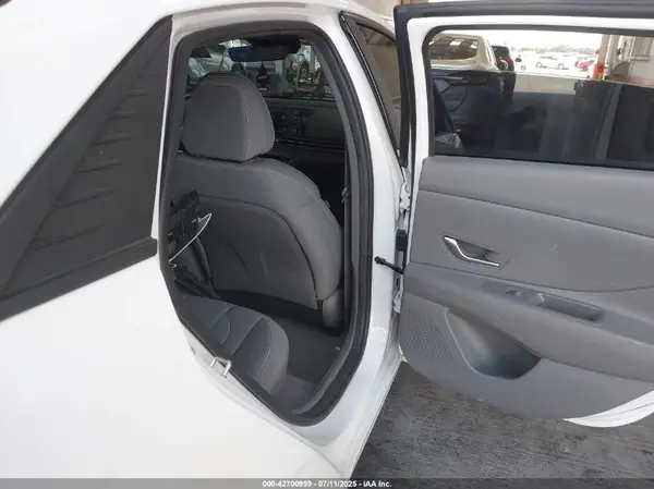 5NPLM4AG5PH102668 2023 HYUNDAI ELANTRA - Image 8