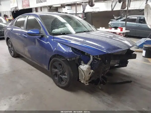5NPLM4AG5PH103674 2023 HYUNDAI ELANTRA - Image 1