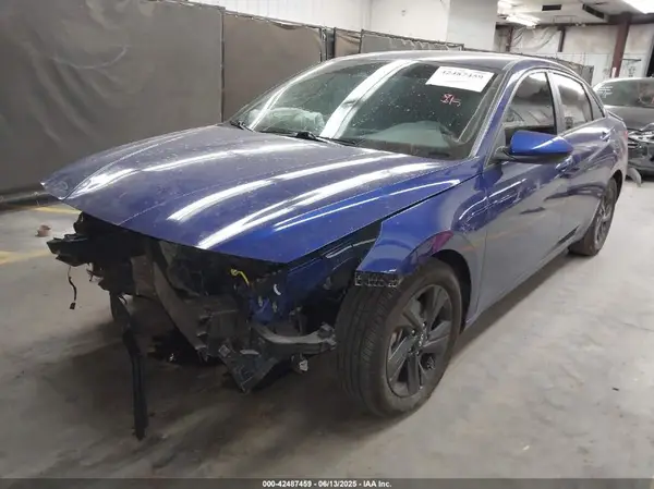 5NPLM4AG5PH103674 2023 HYUNDAI ELANTRA - Image 2