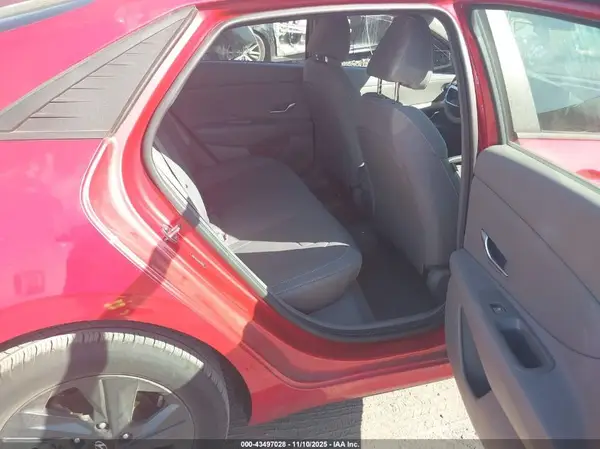 5NPLM4AG5PH110205 2023 HYUNDAI ELANTRA - Image 8