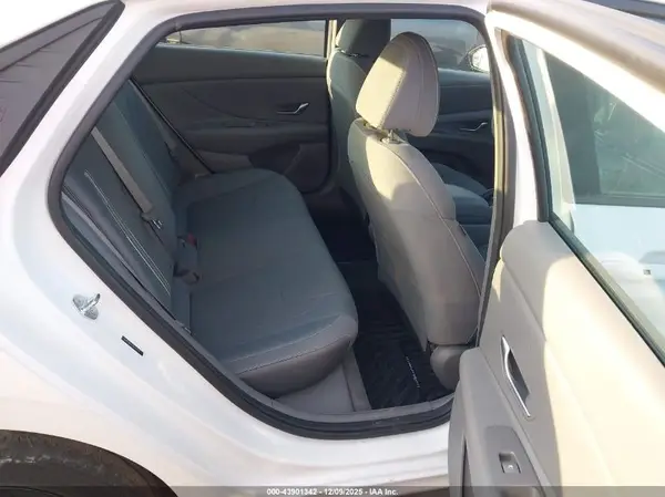 5NPLM4AG5PH112259 2023 HYUNDAI ELANTRA - Image 8