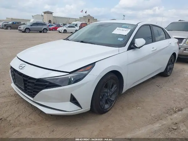 5NPLM4AG6MH002610 2021 HYUNDAI ELANTRA - Image 2