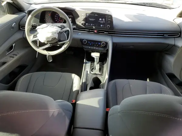 5NPLM4AG6MH021111 2021 HYUNDAI ELANTRA - Image 8