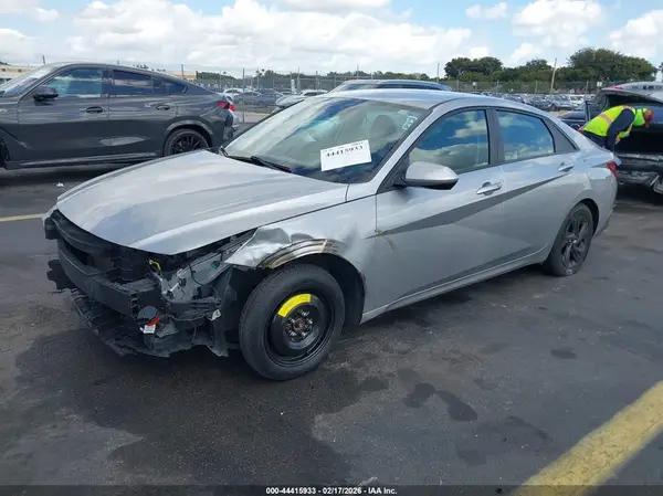 5NPLM4AG6MH022260 2021 HYUNDAI ELANTRA - Image 2