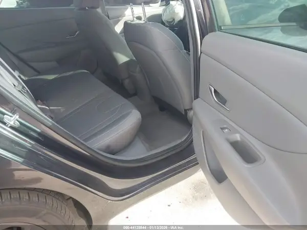5NPLM4AG6MH022355 2021 HYUNDAI ELANTRA - Image 8
