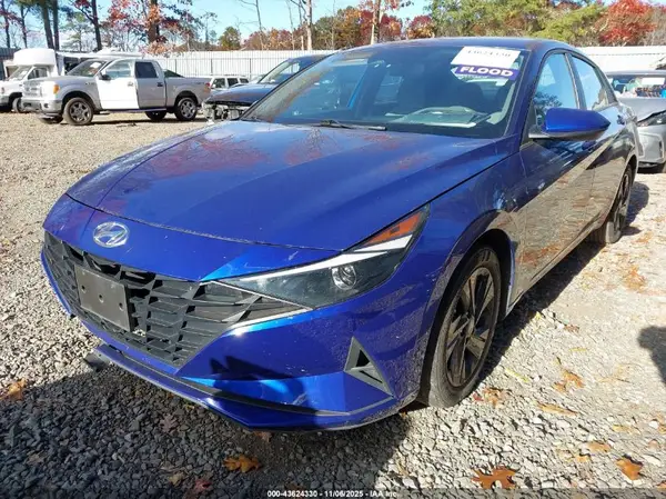 5NPLM4AG6MH023697 2021 HYUNDAI ELANTRA - Image 2