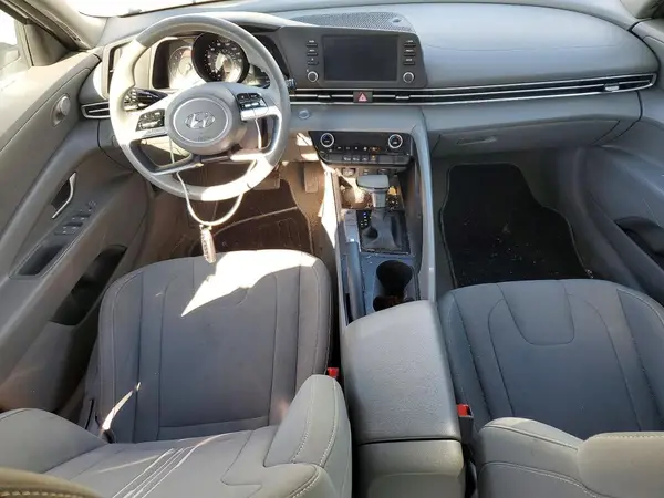 5NPLM4AG6MH045781 2021 HYUNDAI ELANTRA - Image 8
