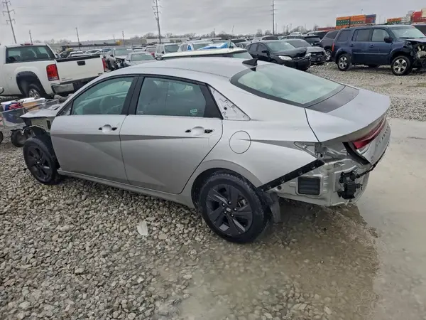 5NPLM4AG6MH046090 2021 HYUNDAI ELANTRA - Image 2