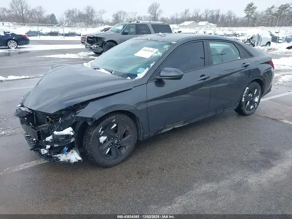 5NPLM4AG6MH052150 2021 HYUNDAI ELANTRA - Image 2