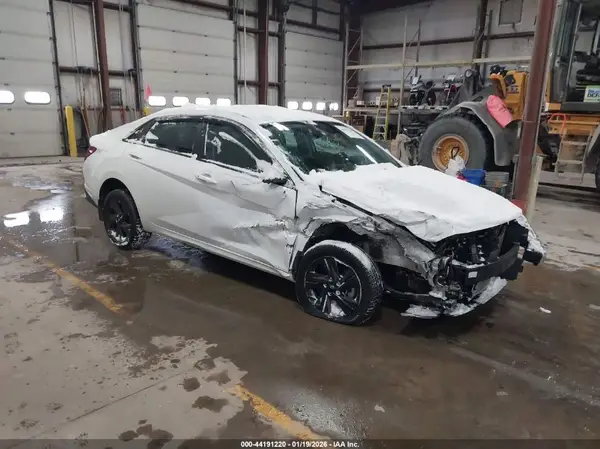 5NPLM4AG6NH054742 2022 HYUNDAI ELANTRA - Image 1