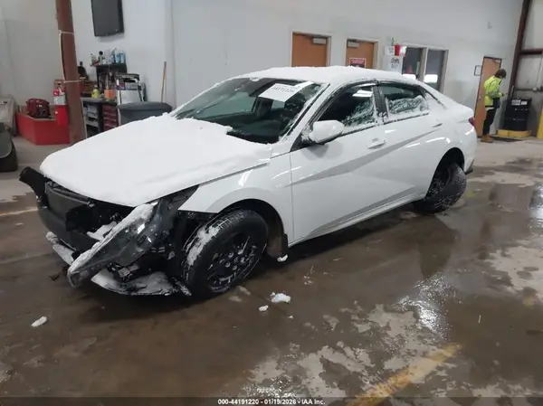 5NPLM4AG6NH054742 2022 HYUNDAI ELANTRA - Image 2