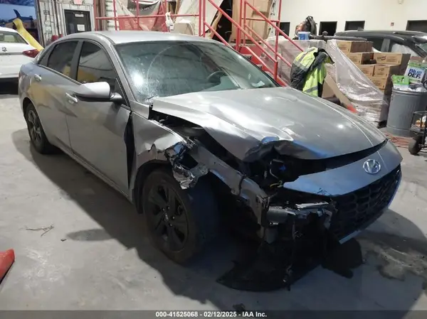 5NPLM4AG6NH062680 2022 HYUNDAI ELANTRA - Image 1