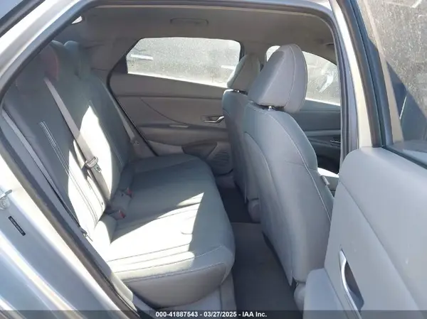 5NPLM4AG6NH064297 2022 HYUNDAI ELANTRA - Image 8