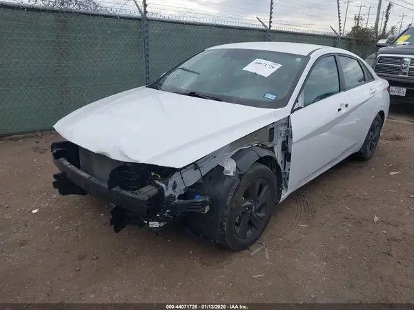 5NPLM4AG6NH067474 2022 HYUNDAI ELANTRA - Image 2