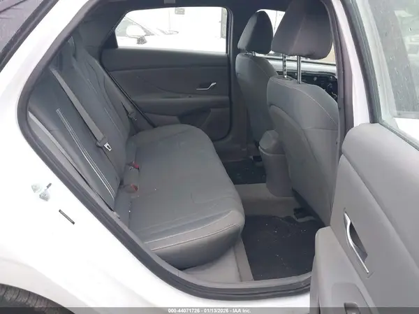5NPLM4AG6NH067474 2022 HYUNDAI ELANTRA - Image 8