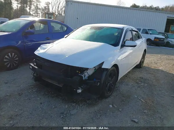 5NPLM4AG6NH067863 2022 HYUNDAI ELANTRA - Image 2