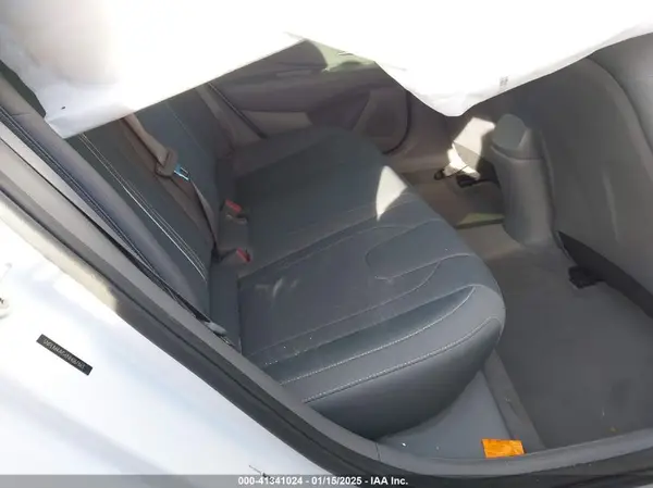 5NPLM4AG6NH067863 2022 HYUNDAI ELANTRA - Image 8