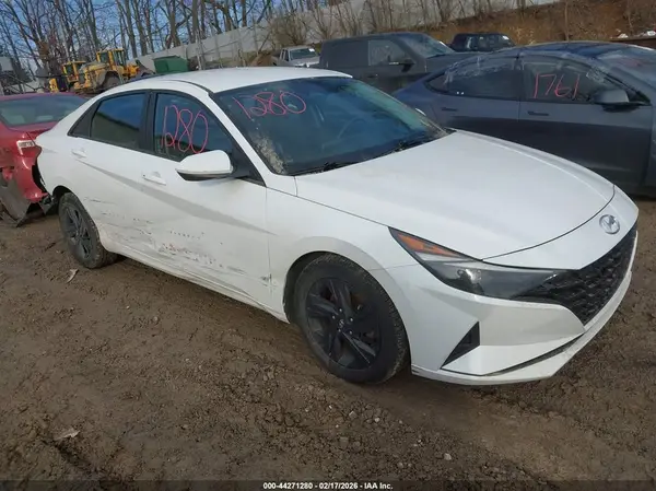5NPLM4AG6NH069452 2022 HYUNDAI ELANTRA - Image 1