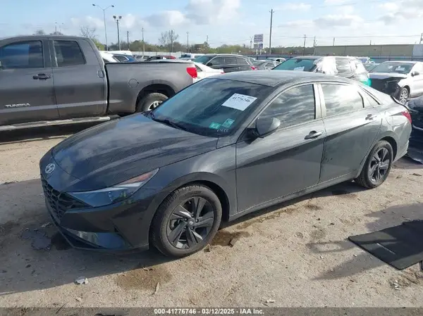 5NPLM4AG6NH070858 2022 HYUNDAI ELANTRA - Image 2