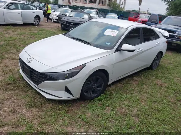 5NPLM4AG6NH072836 2022 HYUNDAI ELANTRA - Image 2