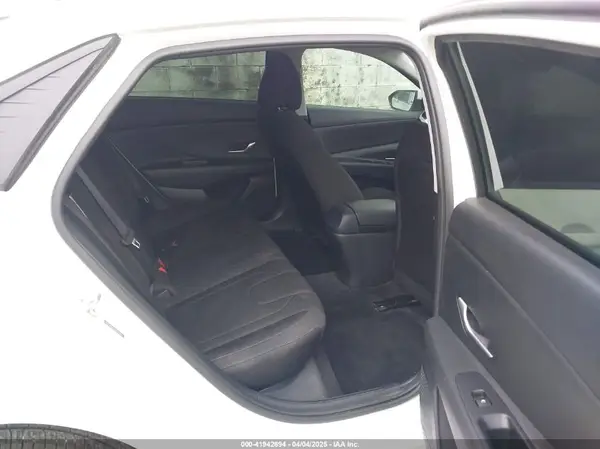 5NPLM4AG6NH072836 2022 HYUNDAI ELANTRA - Image 8