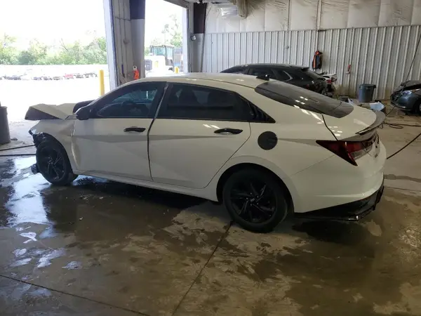5NPLM4AG6NH083688 2022 HYUNDAI ELANTRA - Image 2