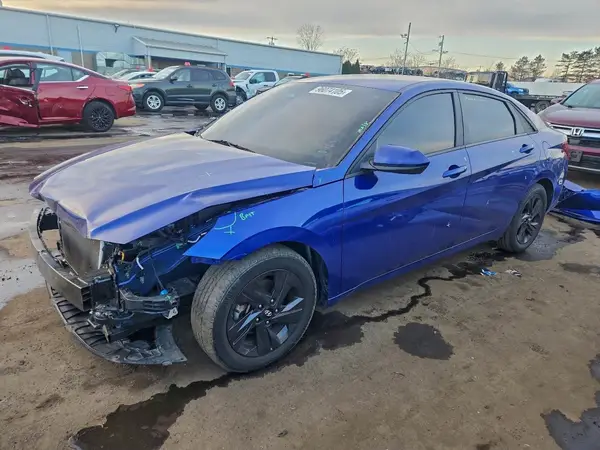 5NPLM4AG6NH085991 2022 HYUNDAI ELANTRA - Image 1