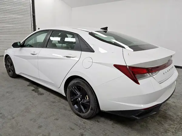 5NPLM4AG6PH103330 2023 HYUNDAI ELANTRA - Image 2