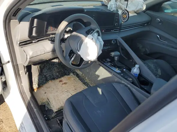 5NPLM4AG6PH104509 2023 HYUNDAI ELANTRA - Image 8