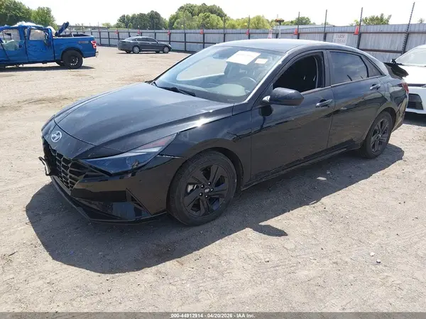 5NPLM4AG6PH112741 2023 HYUNDAI ELANTRA - Image 2