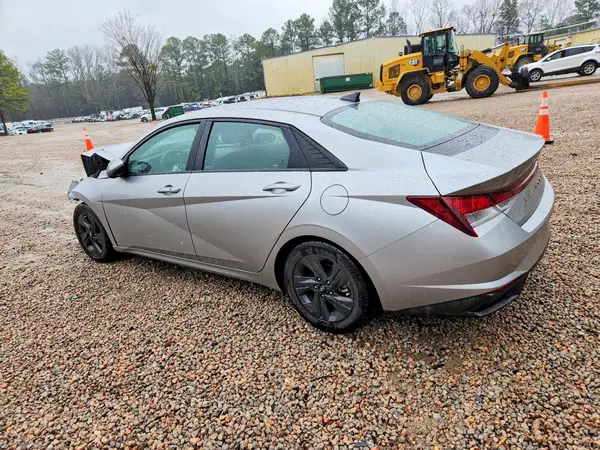 5NPLM4AG6PH113632 2023 HYUNDAI ELANTRA - Image 2