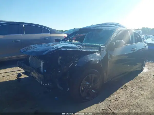 5NPLM4AG7MH003961 2021 HYUNDAI ELANTRA - Image 2